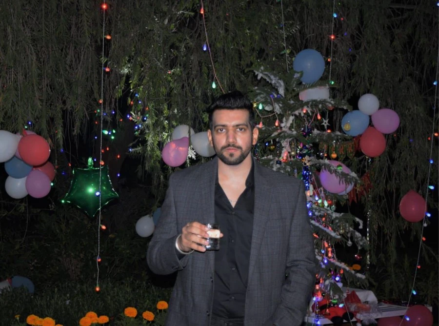 creator economy platform, live music marketplace, artist booking app, entertainment technology, SceneZone